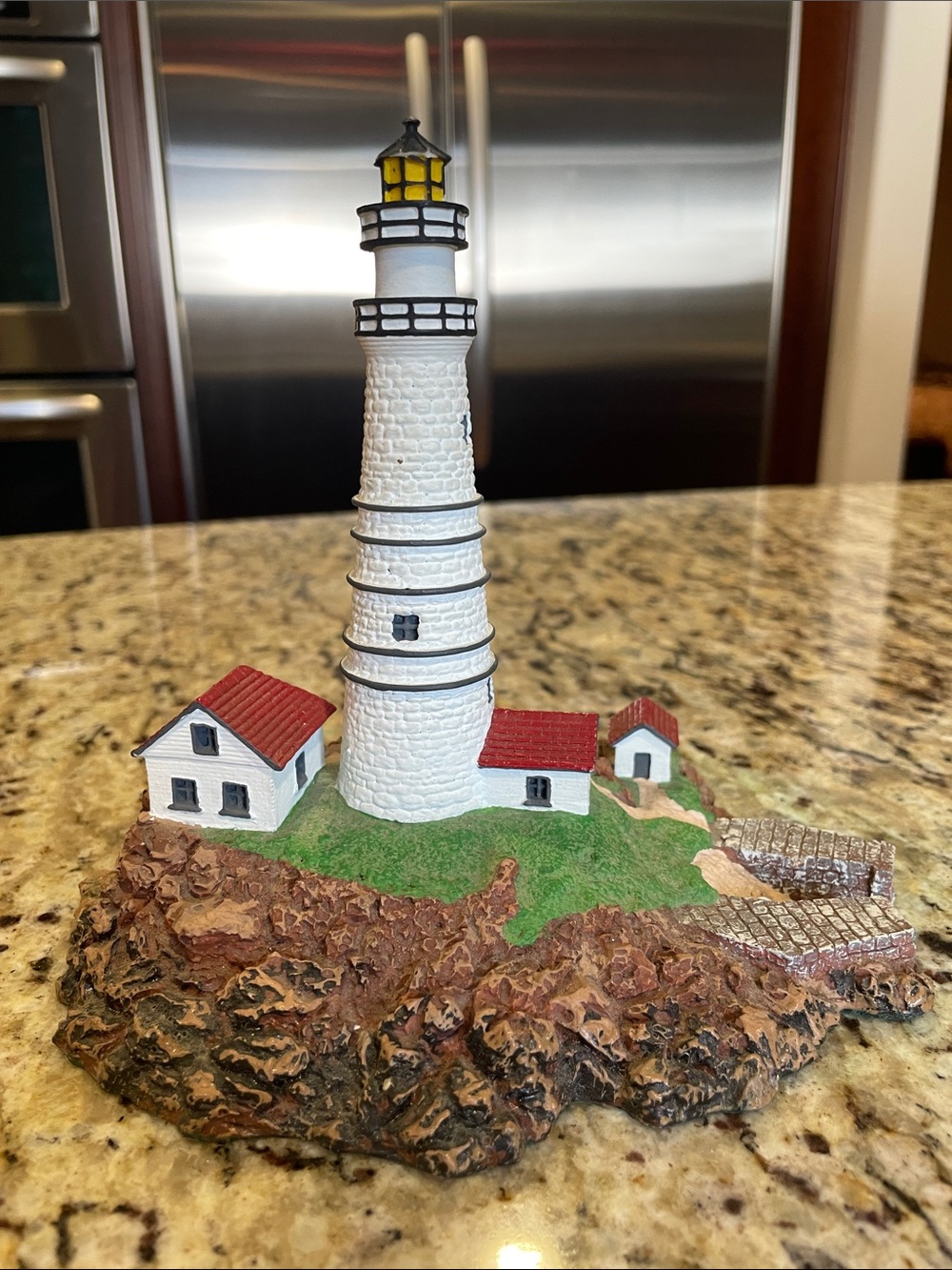 Danbury Mint Vintage 1992 “Boston Light” Lighthouse